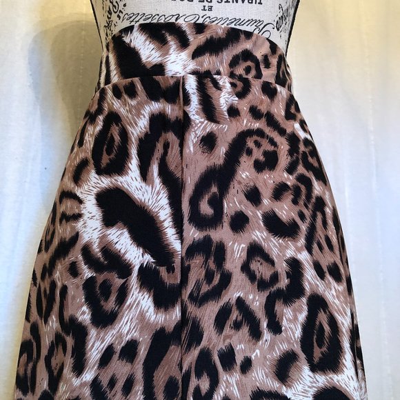 Leopard Print Midi Skirt With Sharkbite Hem - Picture 8 of 10